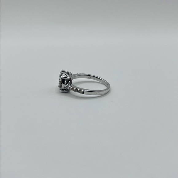 0.50 CT Natural Diamond Round Silver Ring - Picture 4 of 6